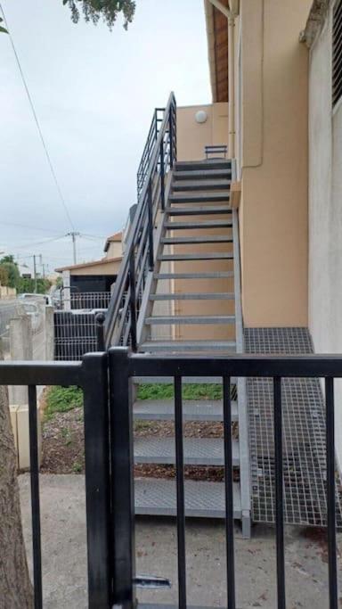 T2 Refait A Neuf Calme Et Agreable Apartman Narbonne Kültér fotó